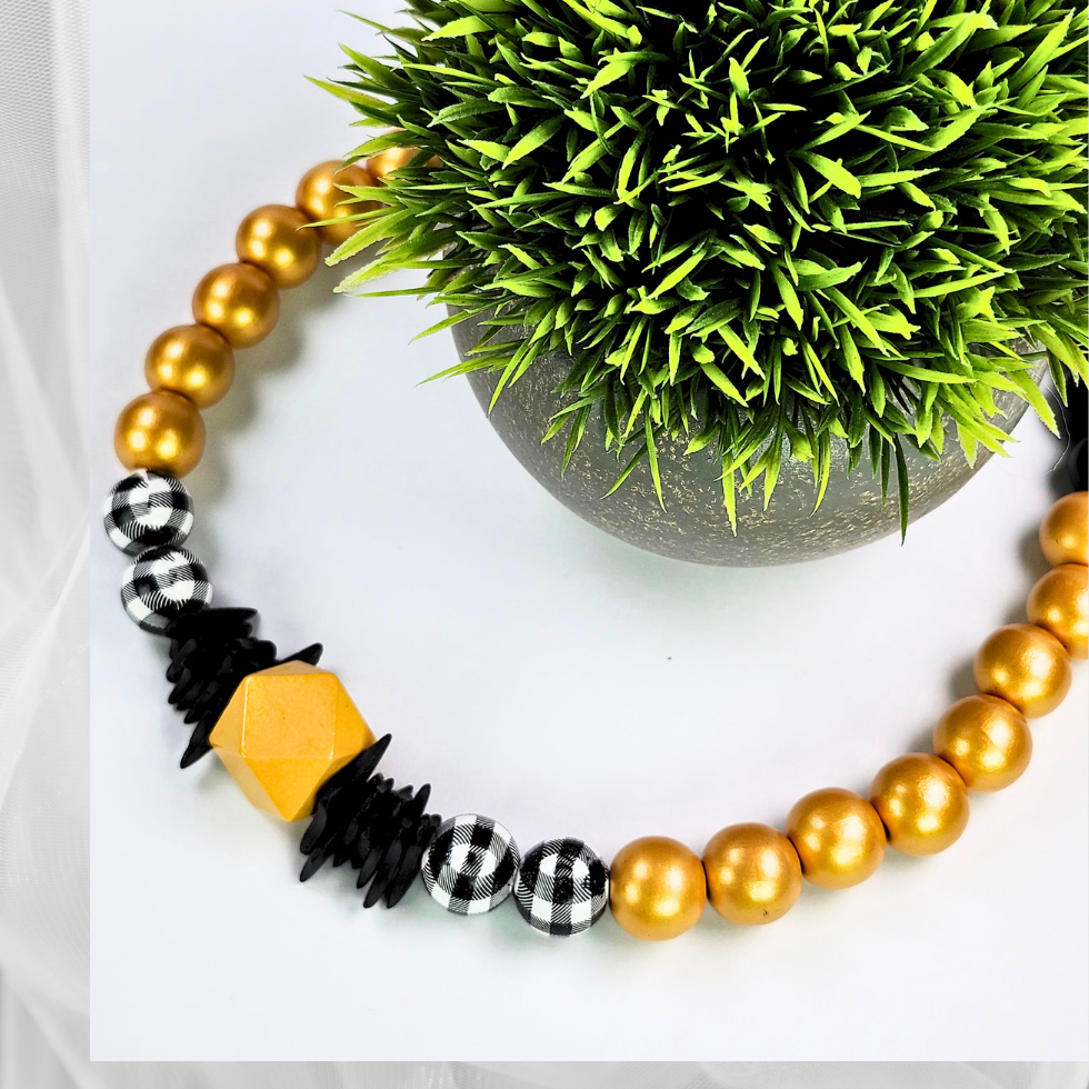 Elegant 3-Piece Choker-Necklace Set (W0137)