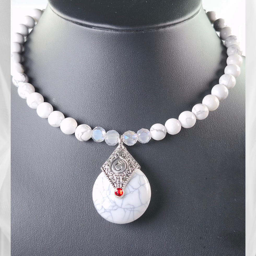 Cool White Choker-Necklace Set (W0143)